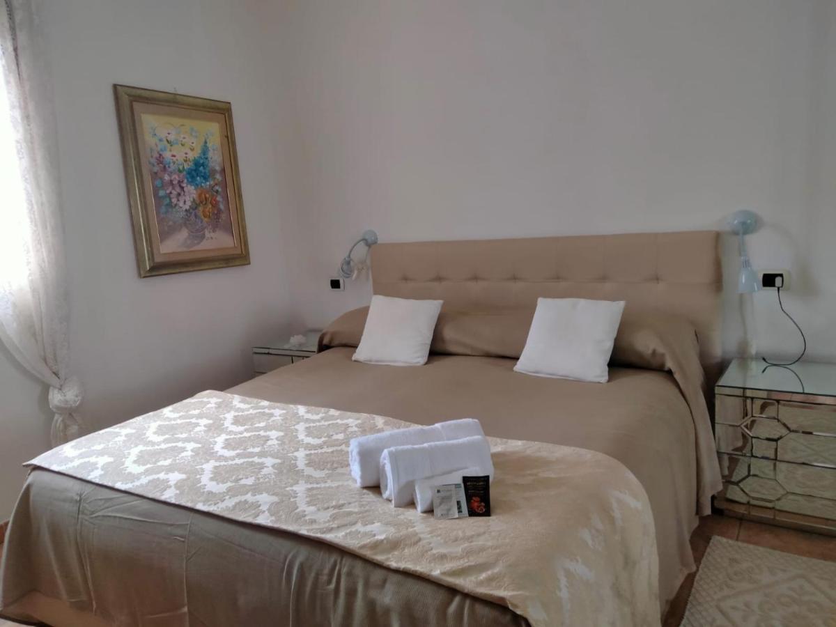 La Casa Dei Fenicotteri Bed & Breakfast Olbia Exterior foto
